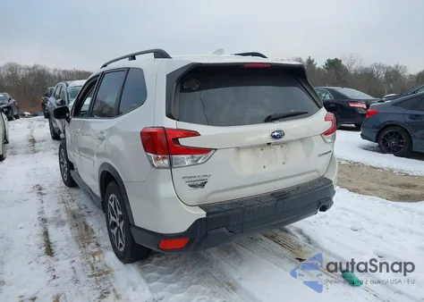 2019 Subaru Forester Premium z USA, uszkodzony, nr VIN JF2SKAGC8KH553686